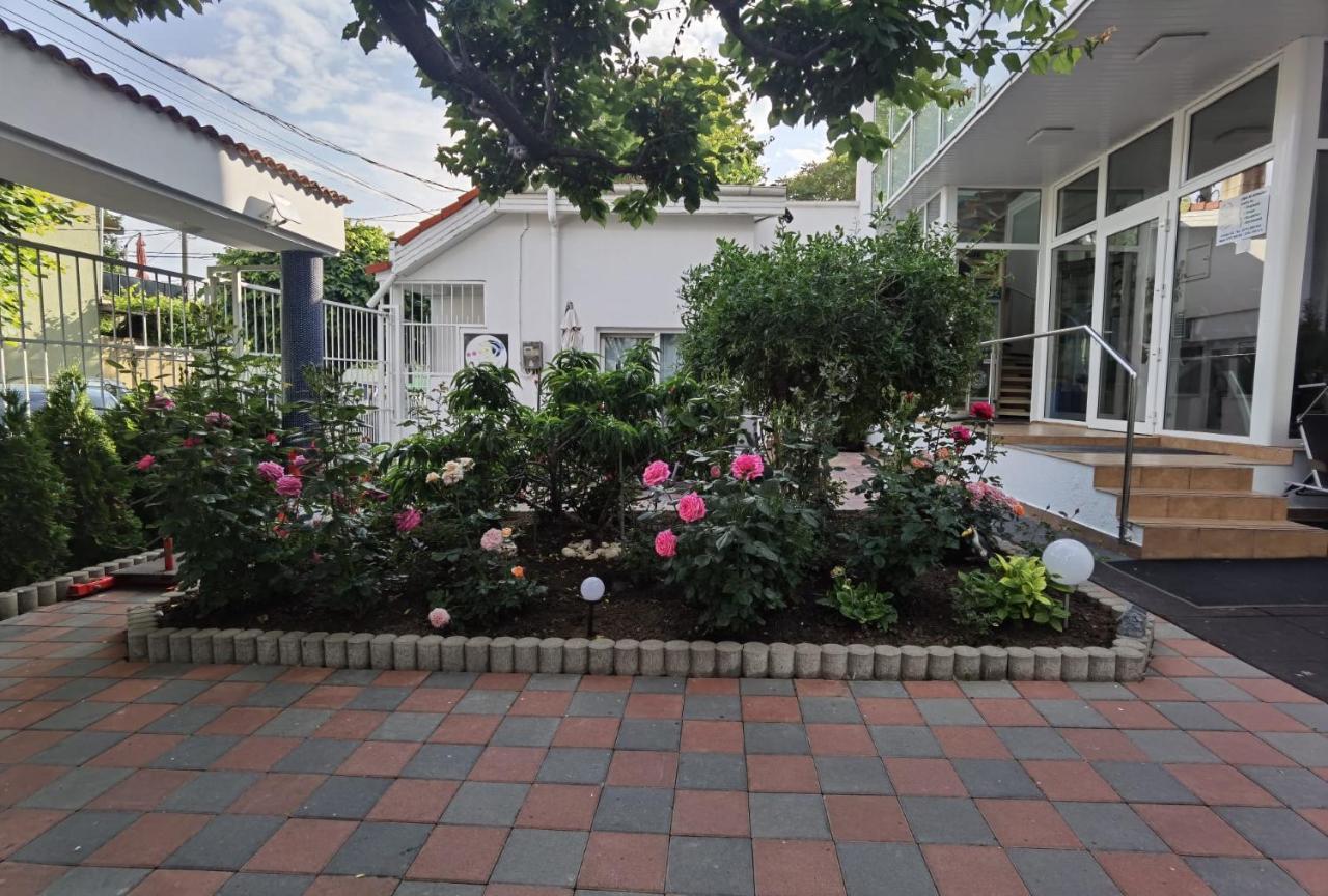 Fitness House With Garden Hotell Constanţa Exteriör bild